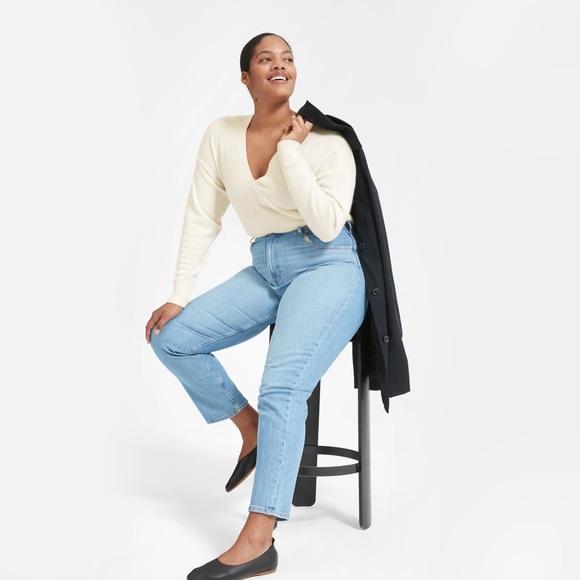 Everlane Cashmere Oversized V-neck (Ivory) - Picture 4 of 6